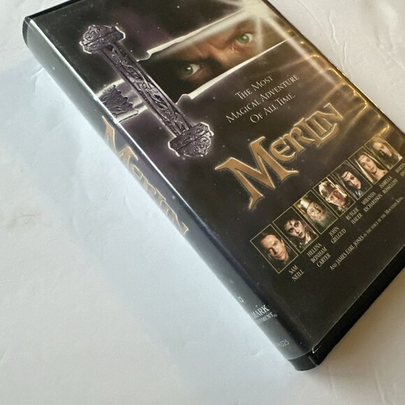 MERLIN VHS Helena BONHAM CARTER Sam Neill Rutger Hauer Martin Short - Picture 2 of 5